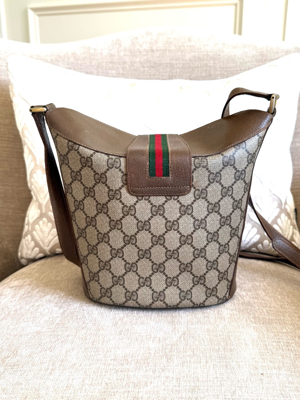 Gucci authentic brown monogram coated canvas shoulder bag bucket brown leather - Picture 8 of 16